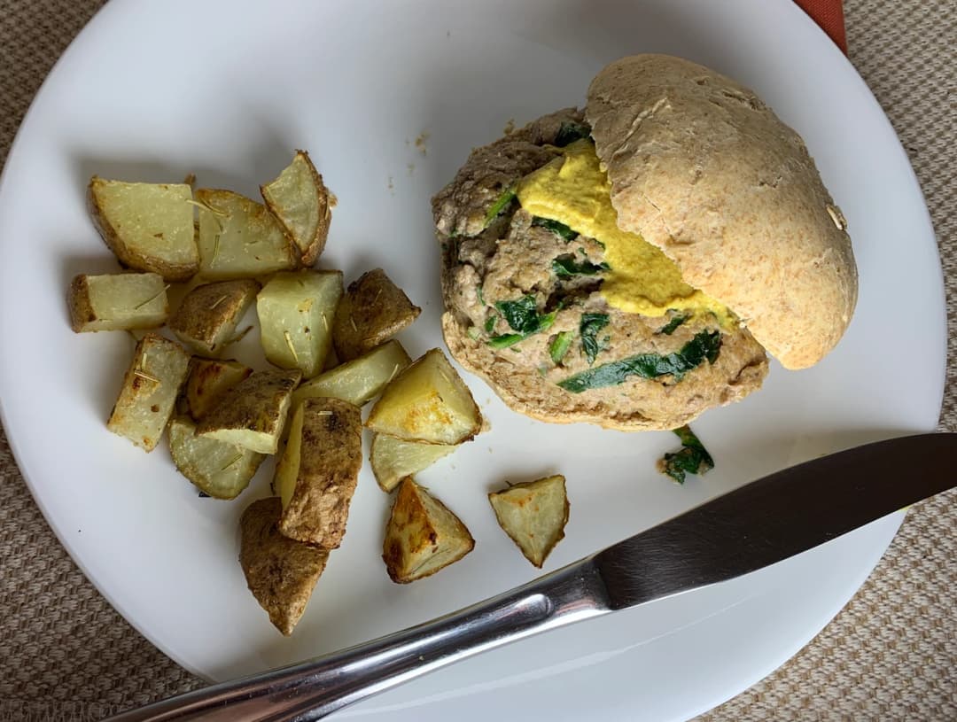 Quick Whole Grain Buns & Brain-Healthy Turkey Burgers